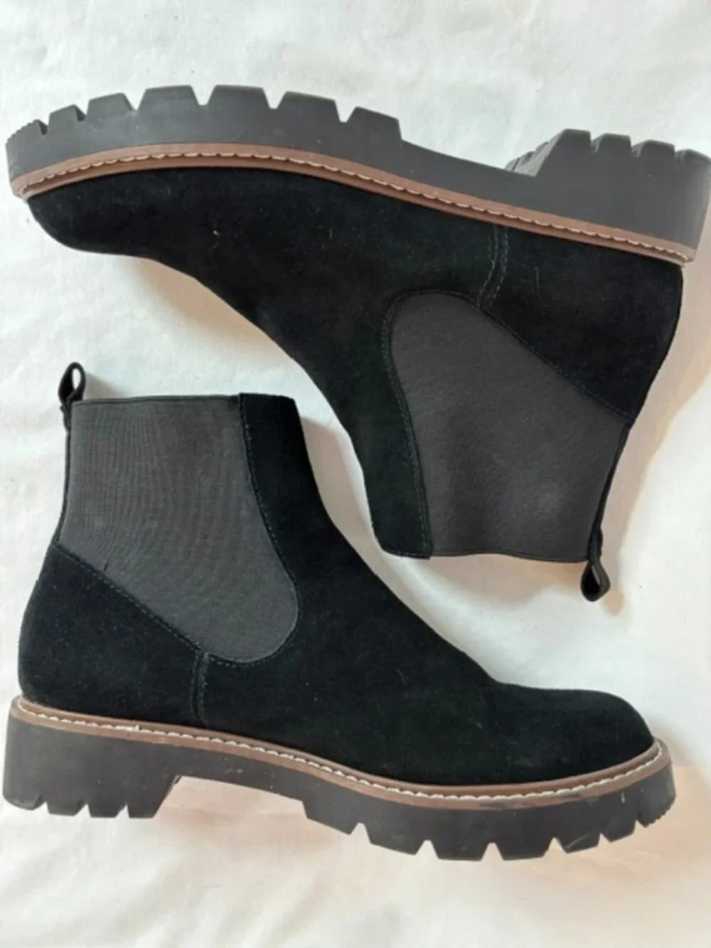 Dolce Vita Pepper Black Suede Chelsea Boot with Lug Sole Women's Size 9M